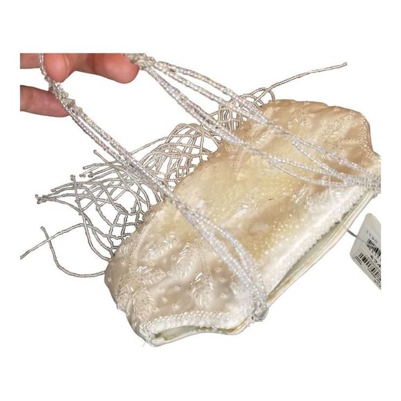 Macy's Women's Ivory Vintage Style Floral Snap Button Beaded Purse Small NWT - Picture 5 of 7